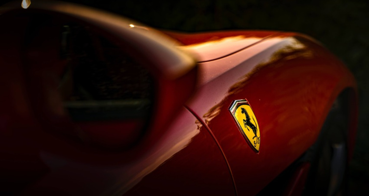Luxury car vending machine sells Ferraris