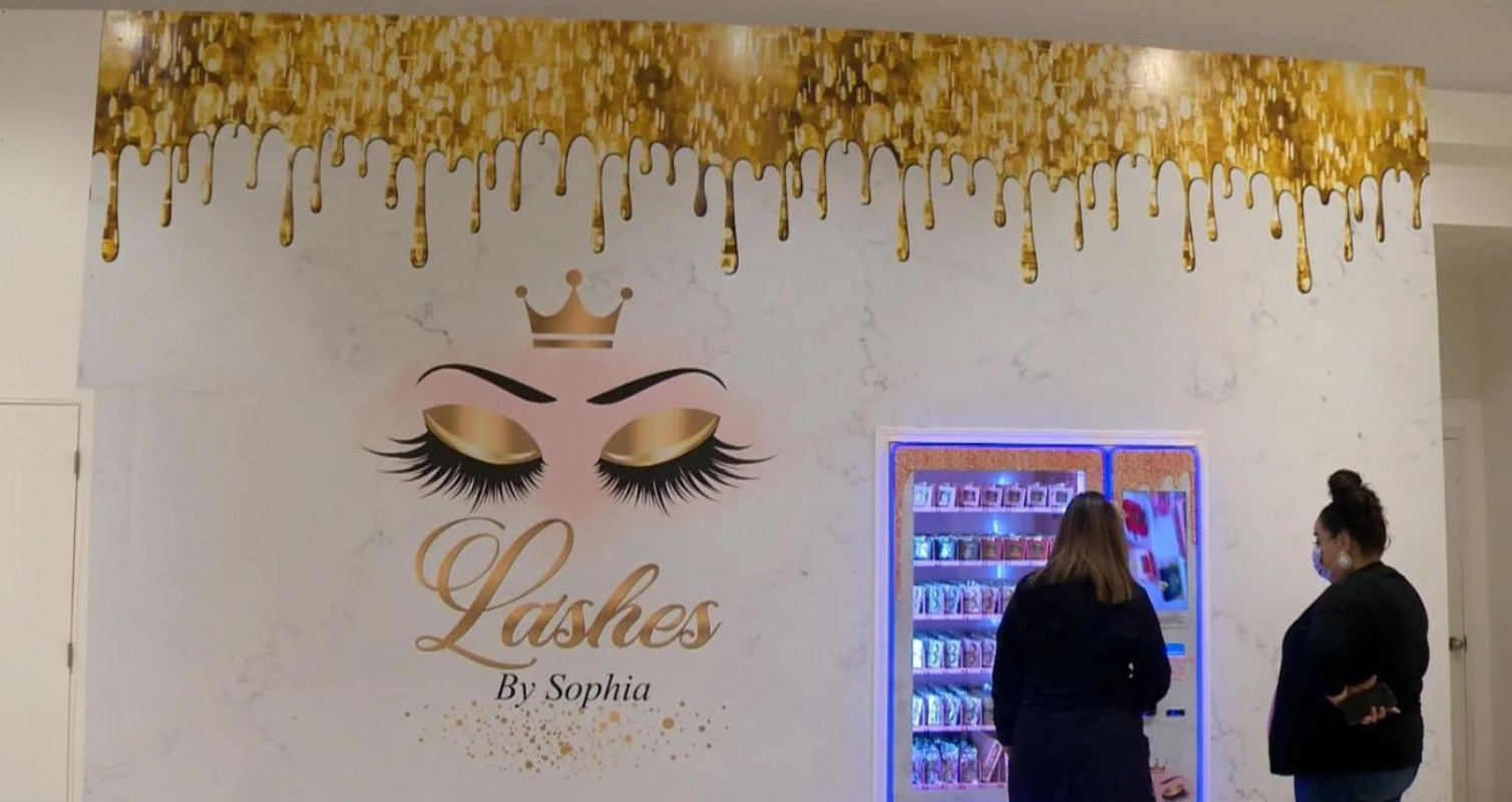 Eyelashes Vending Machine