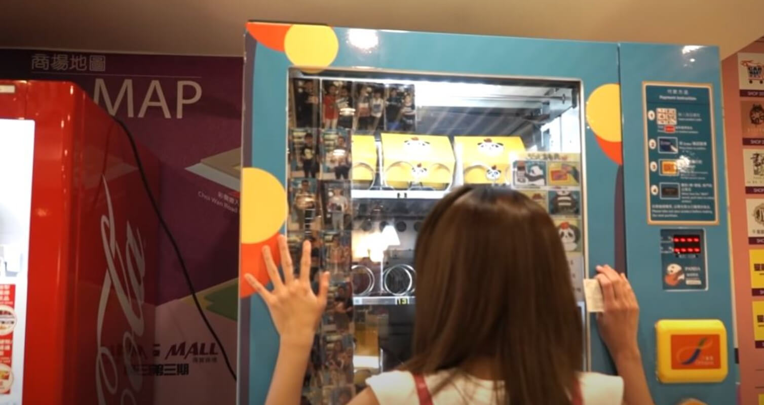 Mystery boxes Vending Machine